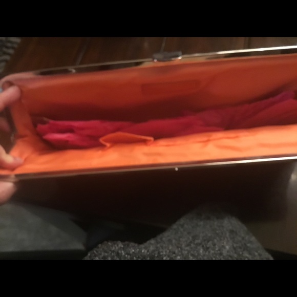 Beautiful Chinese laundry large cluch - Picture 4 of 6